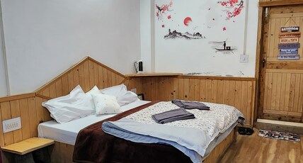Pineroots Homestay Room Type - Standard