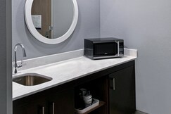 Hampton Inn & Suites Houston East Beltway 8, TX