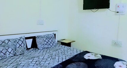 Ashirwad Guest House Room Type - Deluxe Room with City View