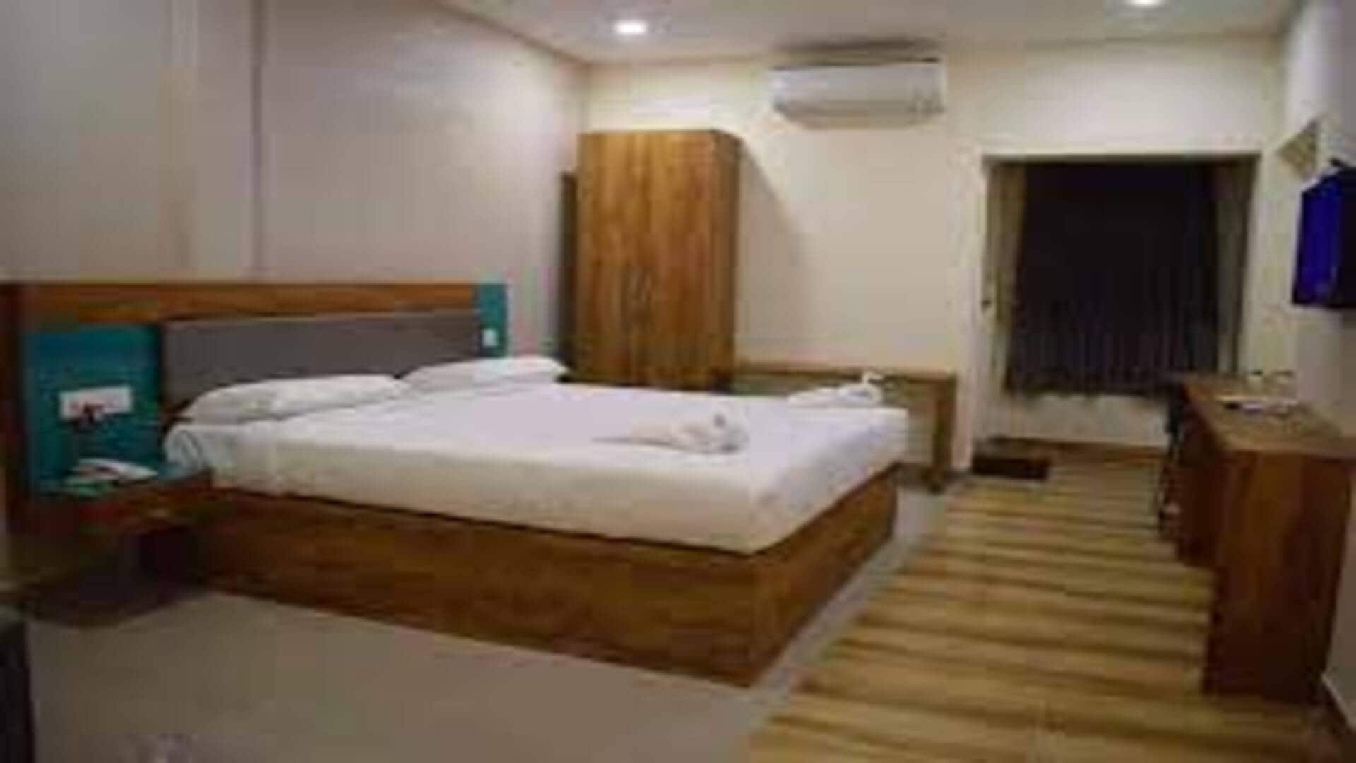 Hotel vishnu inn - Tap to explore photos