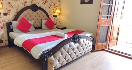 Winsum Hill Room Type - Premium Room