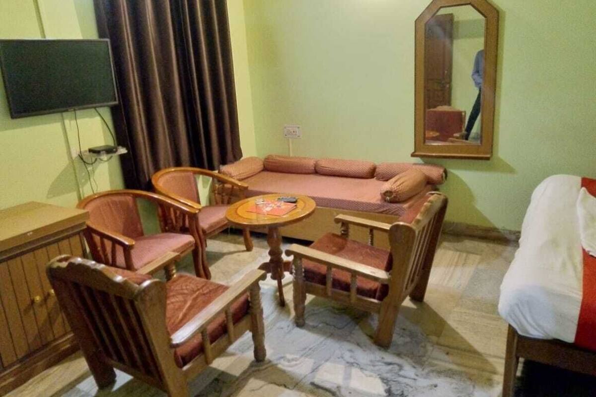 Hotel Divya - Tap to explore photos