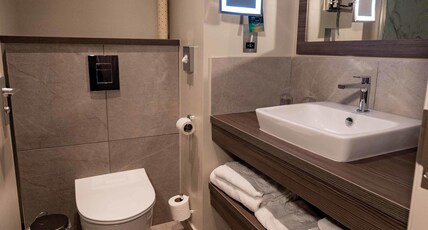 Mercure Milton Keynes Abbey Hill Hotel Room Type - Standard Twin Room