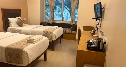 Sai Towers Room Type - Executive Twin room