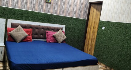 Hotel Smart Residency Room Type - NON AC Deluxe Room