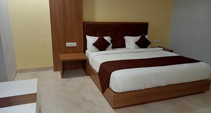 HOTEL SAVITRI SIGNATURE Room Type - PRESIDENTIAL SUIT