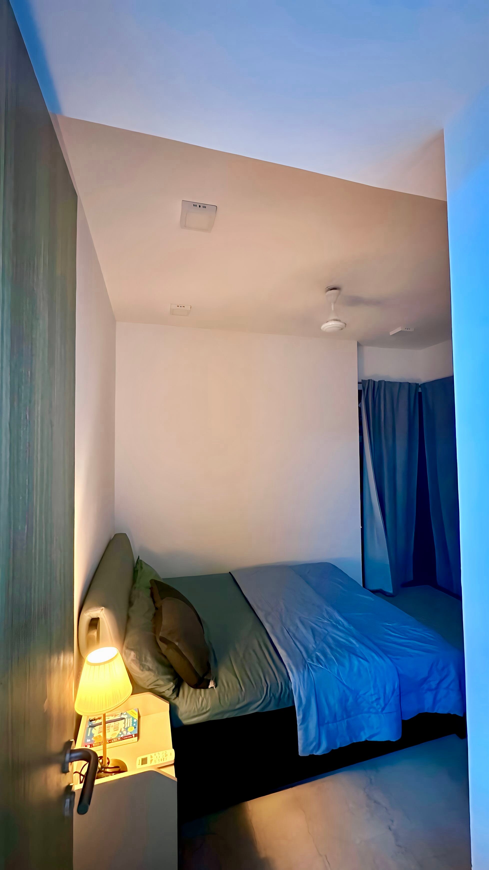 2BHK | Near Palladium Mall & St Regis Hotel - Tap to explore photos