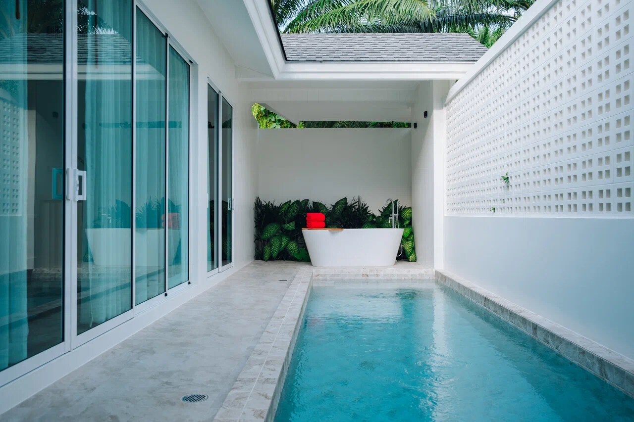 The Pin Boutique Pool Villa Krabi - Tap to explore photos