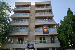 Shiv - The luxurious gold studio in Jaipur