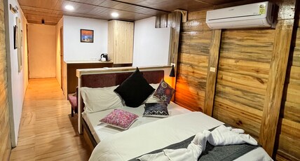 ATS - Kasol | Rooms & Restaurant Room Type - Wooden Chalet With River View