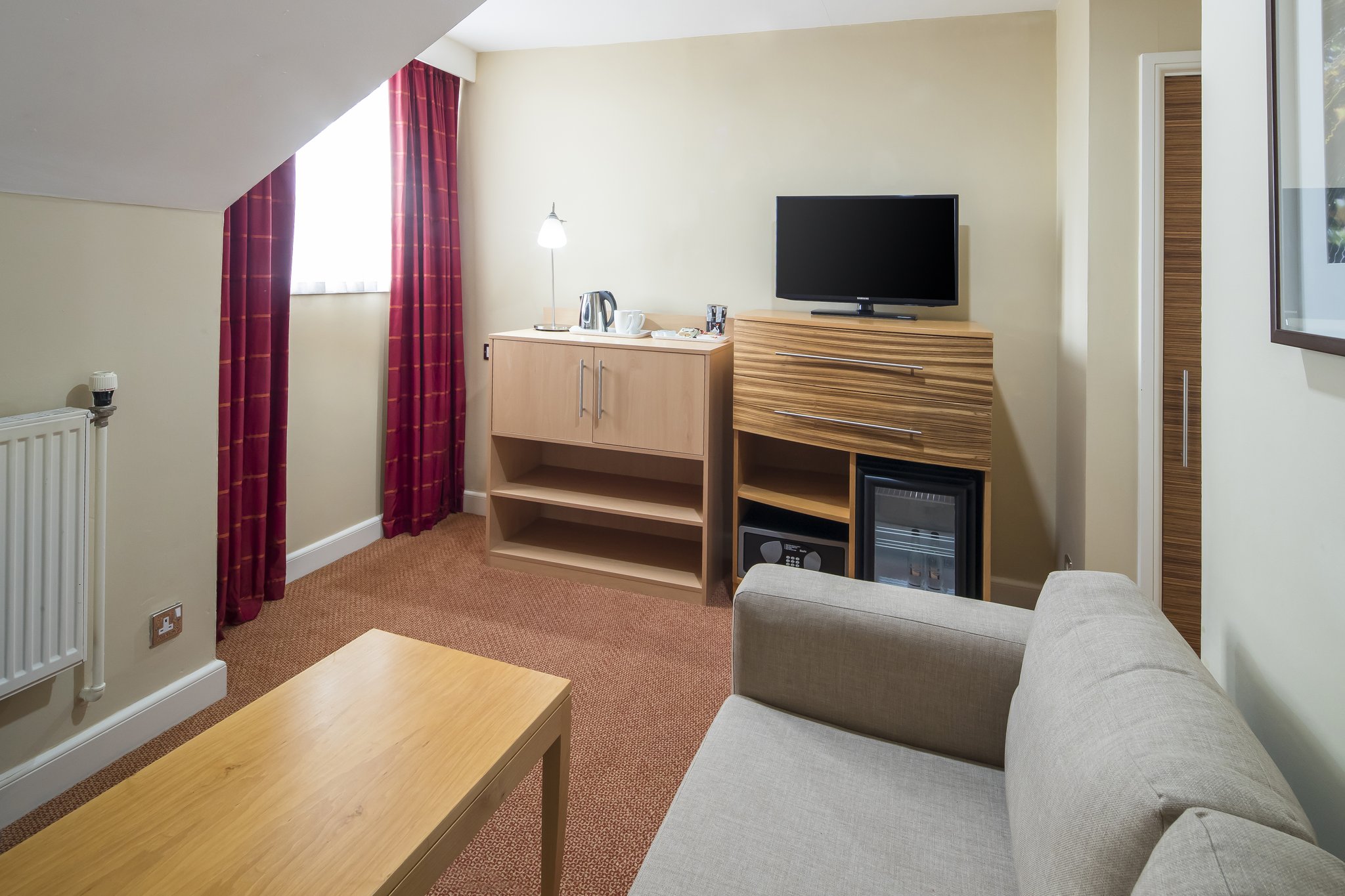 Crowne Plaza CHESTER - Tap to explore photos