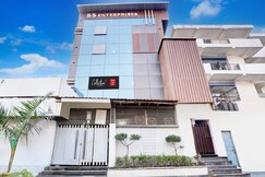 Super Collection O Hotel Star Inn Near By Hindon Airforce Mohan Nagar Ghaziabad