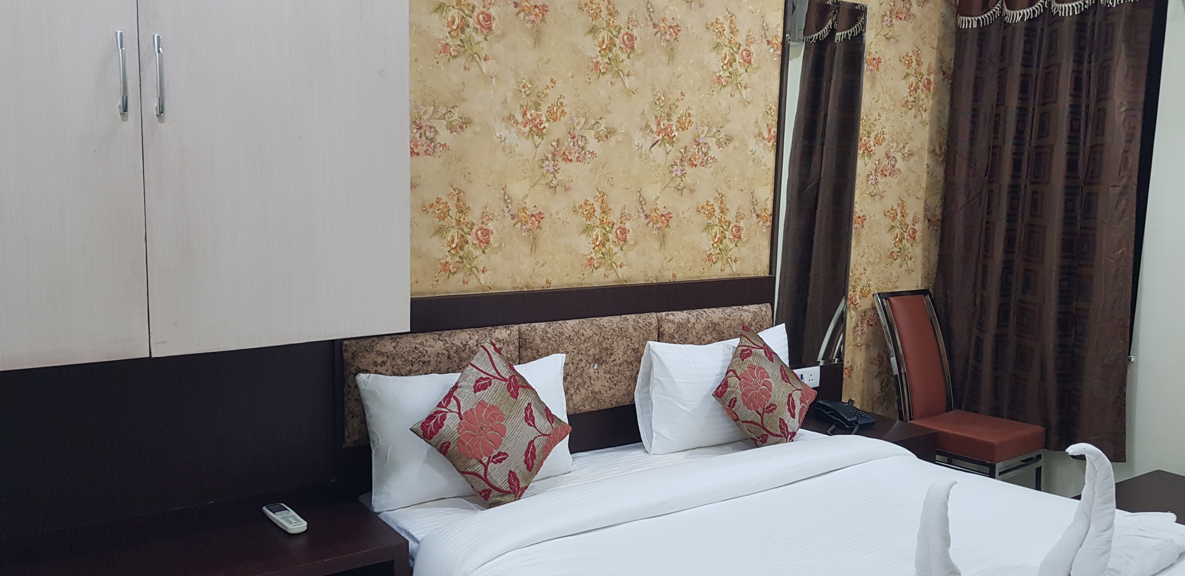 Hotel Teeja's Aiims Road Jodhpur - Tap to explore photos
