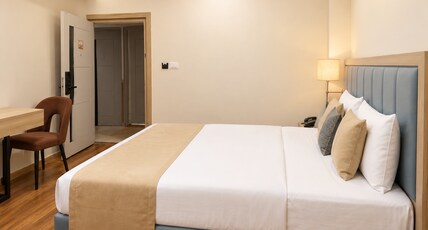 asar Capoors Hotel Hazratganj by Orion Hotels Room Type - Standard Double Room