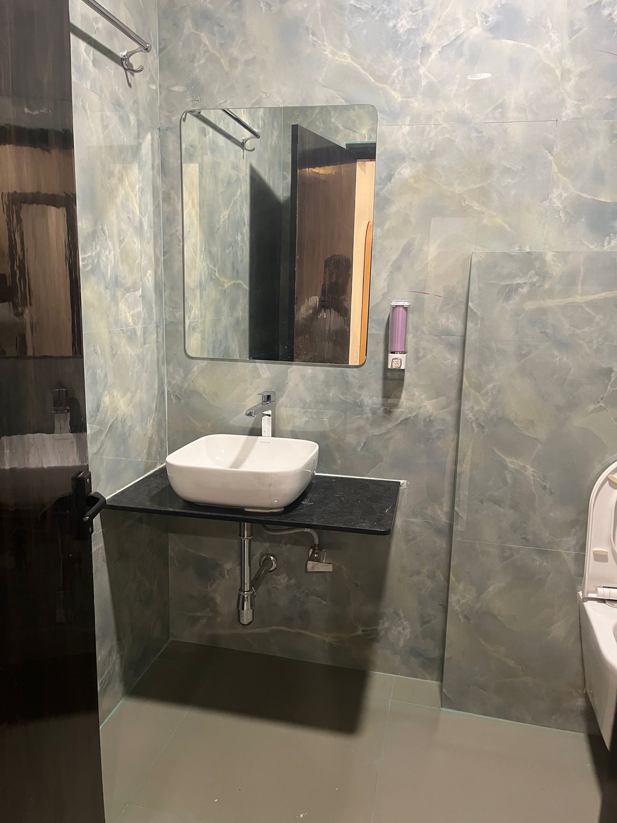 HOTEL LN PRIDE - Tap to explore photos