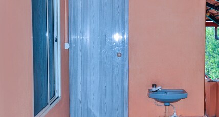 Evergreen homestay Room Type - Couples Room