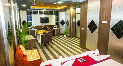 FabHotel Regal I Room Type - Family Room