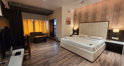 The Four Seasons Recreation Room Type - Deluxe