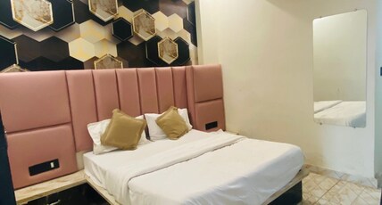 Hotel Rising Gest Room Type - Deluxe Room