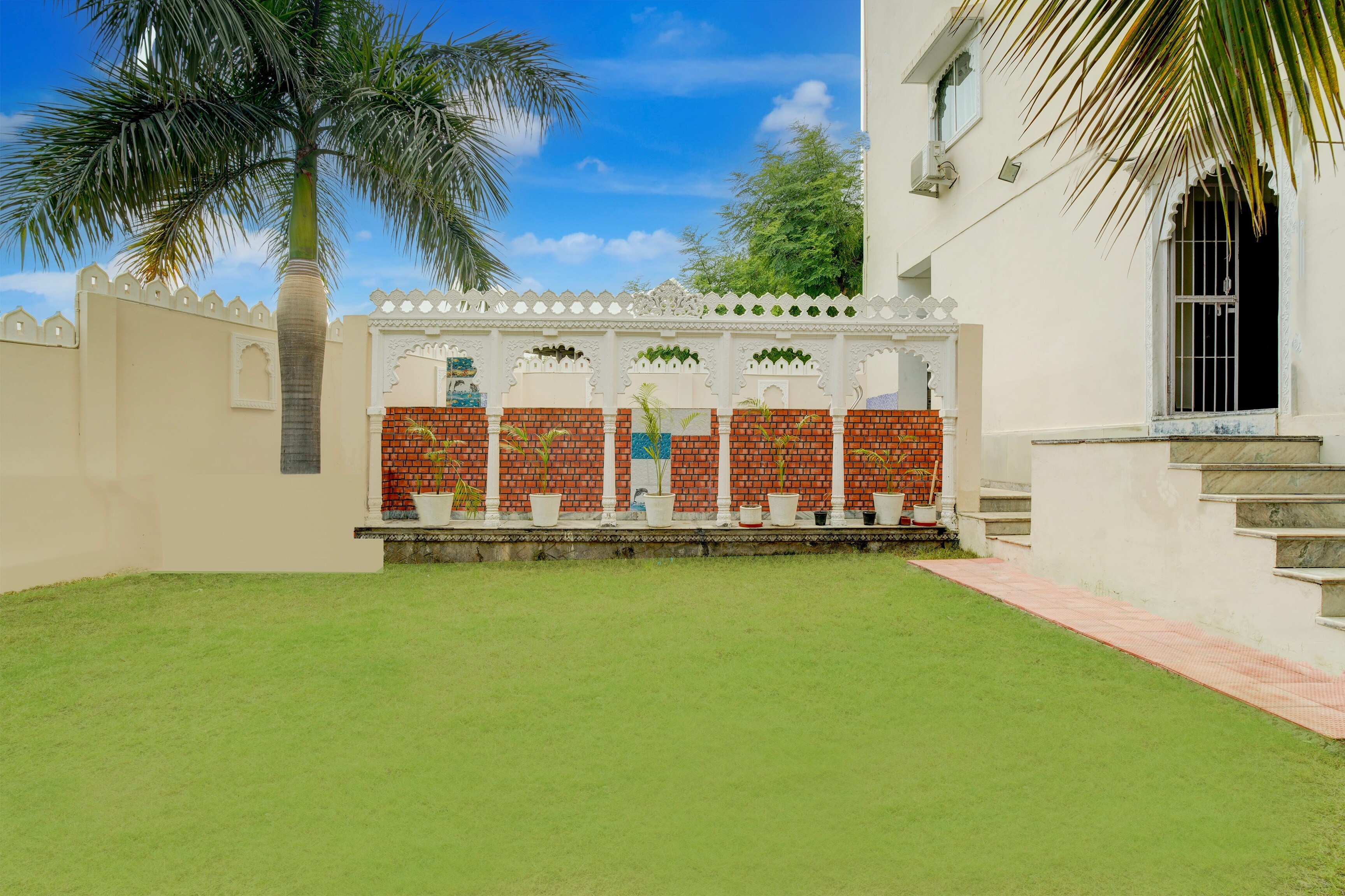 Hotel O Aashiyana Inn - Tap to explore photos