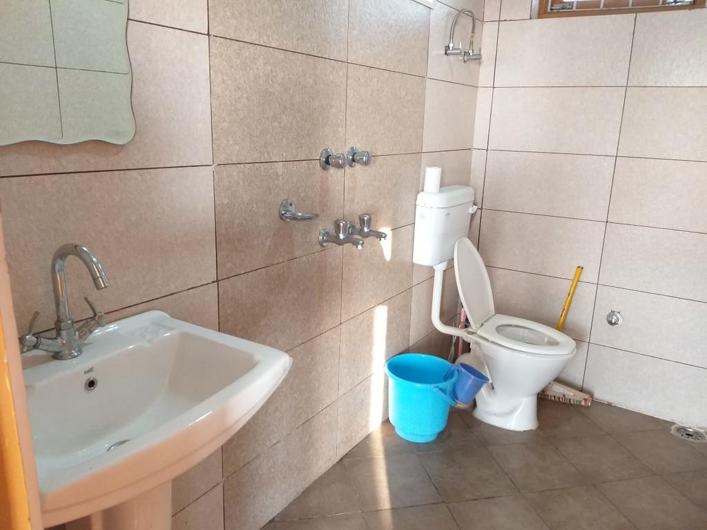 Sunny Homestay | Rooms & Wi-Fi - Tap to explore photos