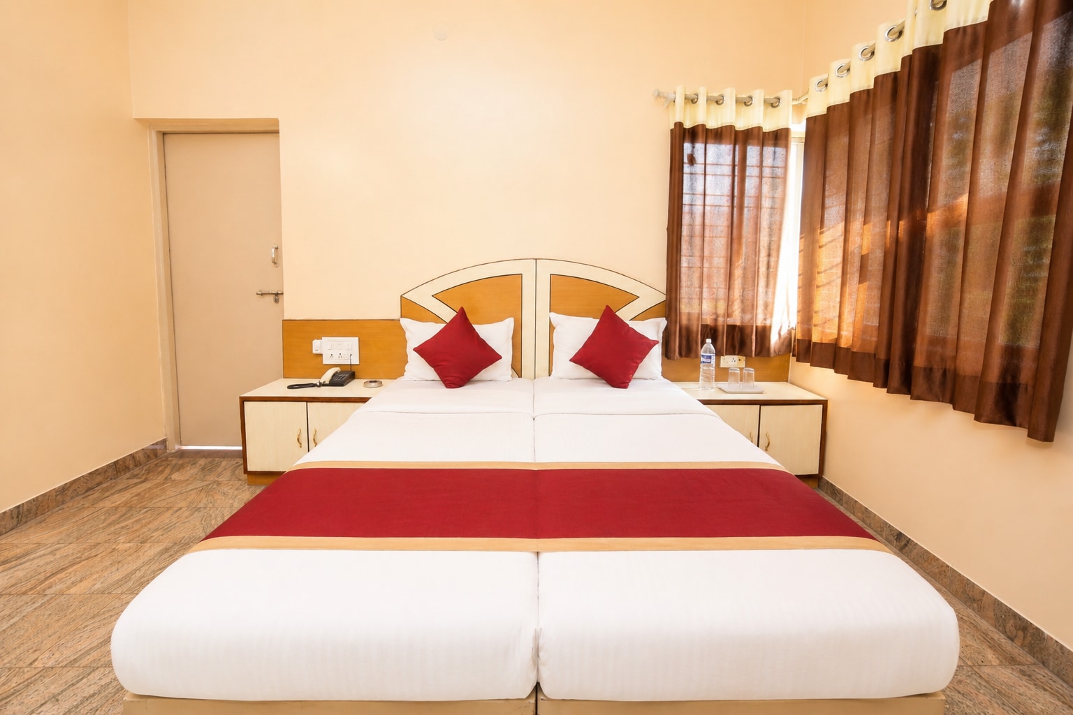 Hotel Sai Raja - Tap to explore photos