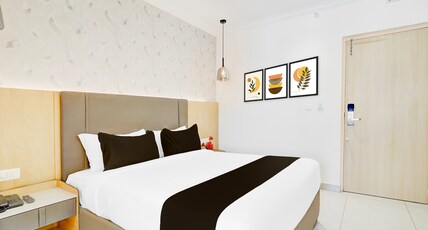 Super Townhouse Oak AECS Layout Brookfield Room Type - Classic