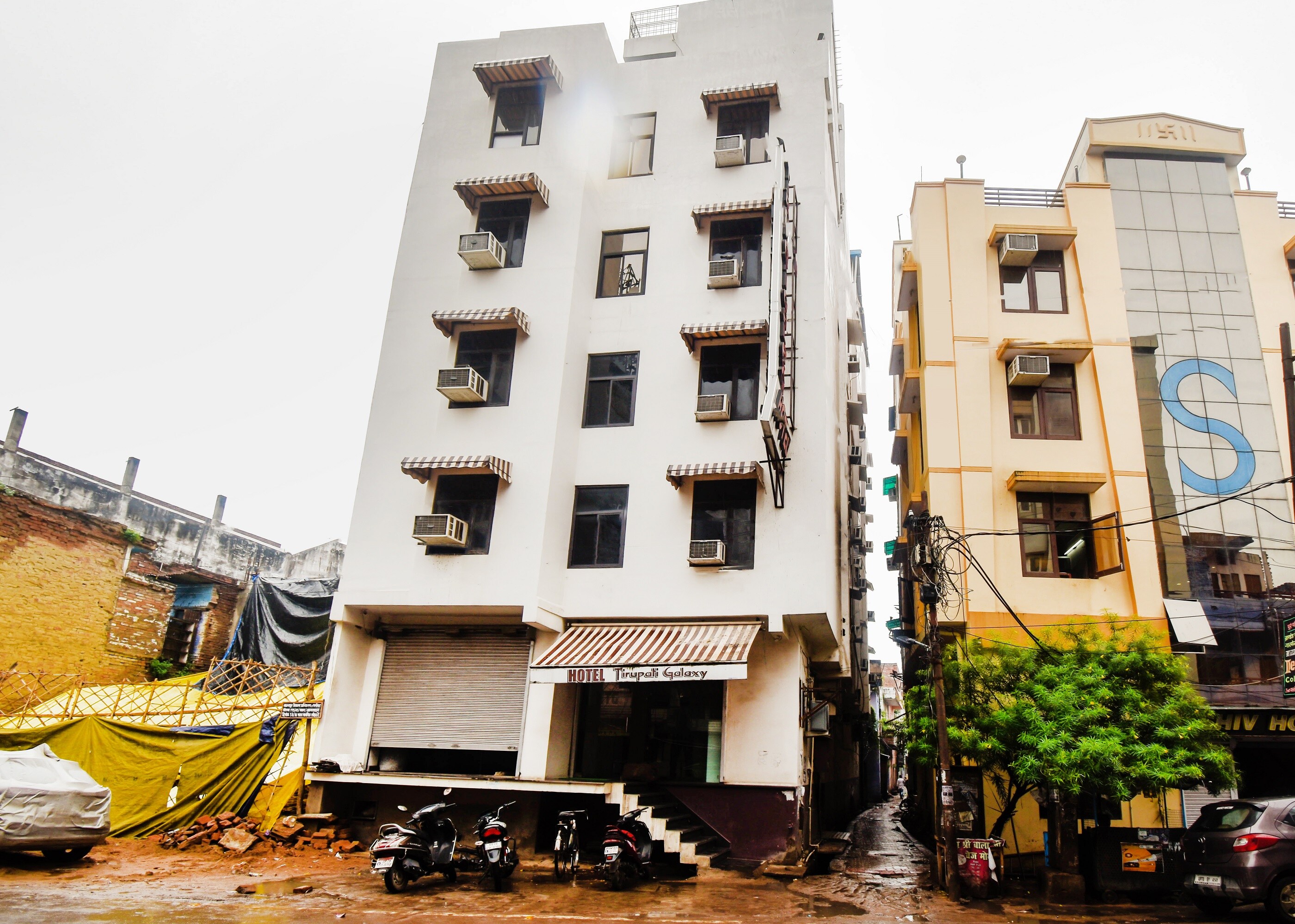 HOTEL TIRUPATI GALAXY - Tap to explore photos
