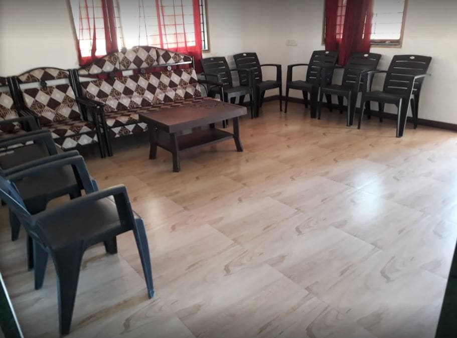 Rain forest resort - Tap to explore photos