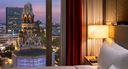Waldorf Astoria Berlin by Hilton Room Type - KING DELUXE CHURCH VIEW