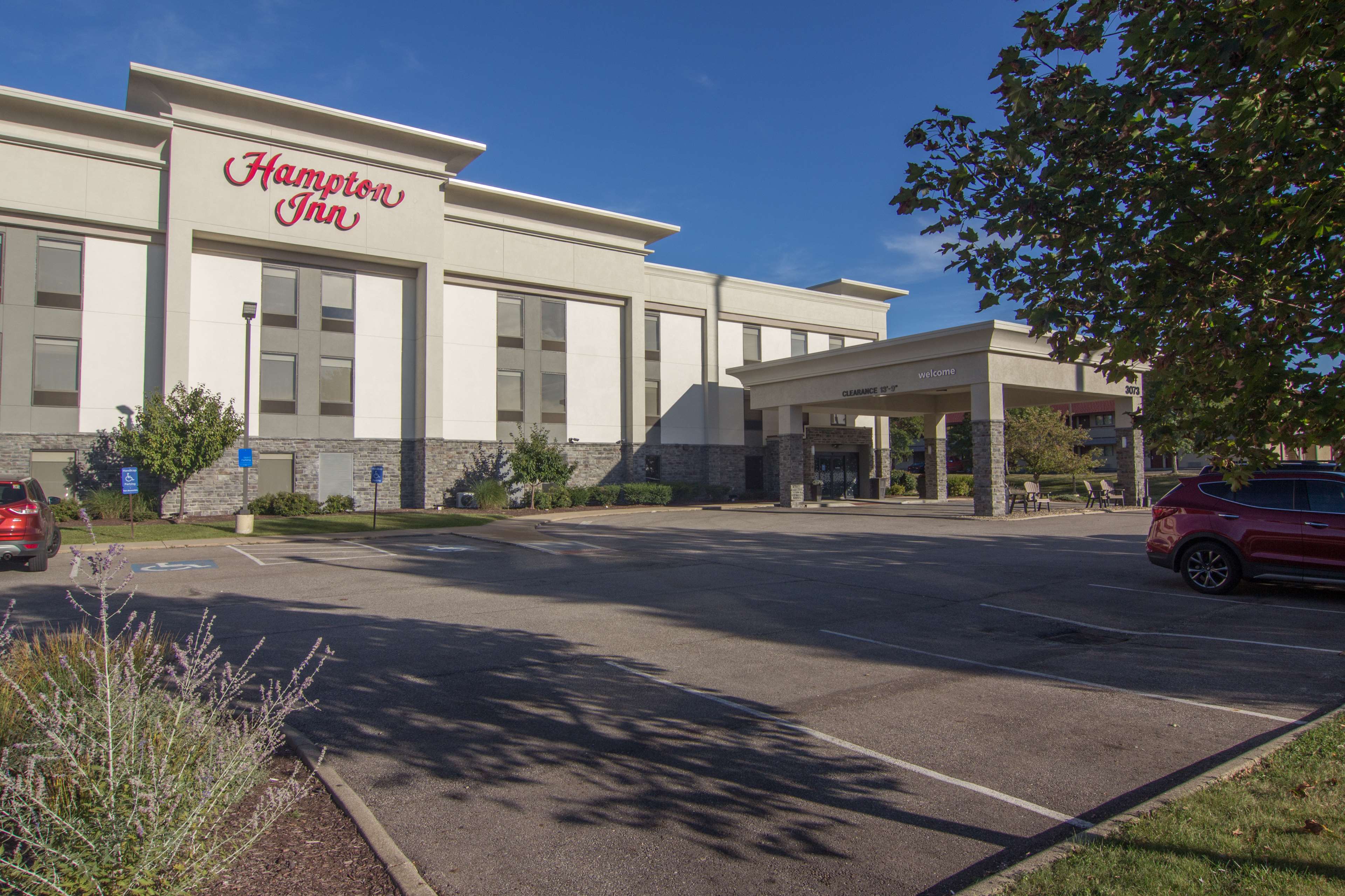 HAMPTON INN MEDINA OH - Tap to explore photos