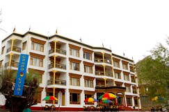 THE GRAND CHUBI HOTEL