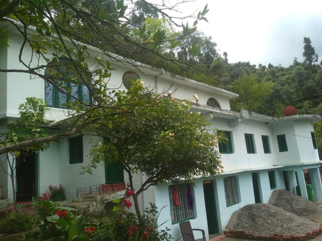 ARYAN HOME STAY - Tap to explore photos