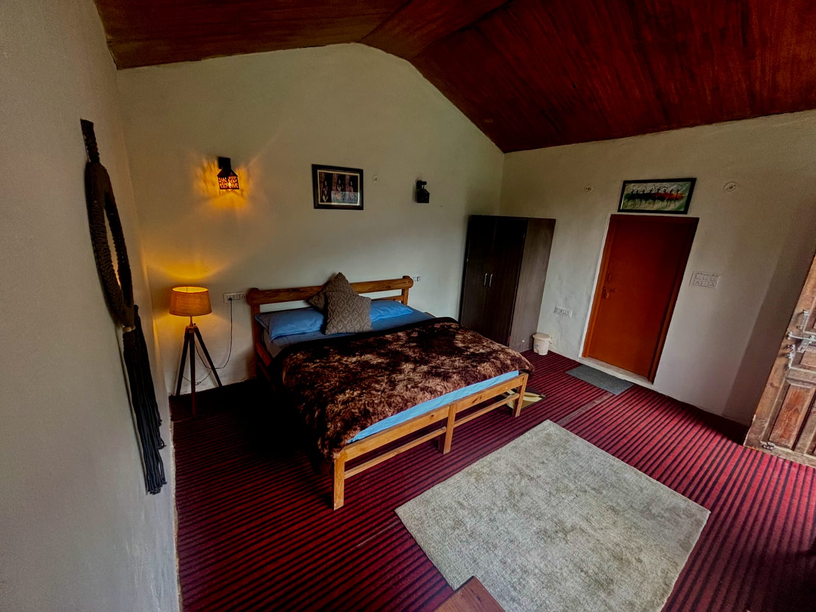 Sparrows Nest Cottages ghuggu kham pangot - Tap to explore photos