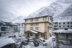 New Hotel Snow Crest