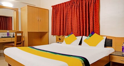 Itsy Hotels Crown Inn Room Type - Standard Room