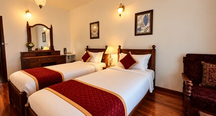 Cleetys Residency Room Type - Deluxe Twin Room