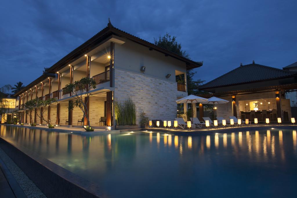 Grand Whiz Hotel Nusa Dua - Tap to explore photos