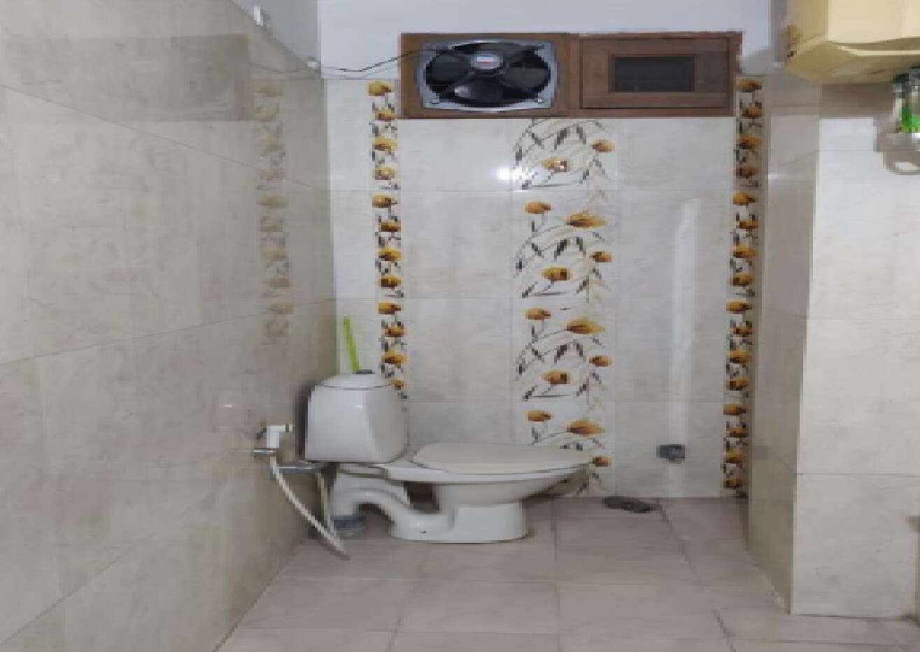 Azure Family Paying Guest House - Tap to explore photos
