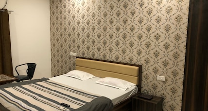 Hotel Bhandari Palace  Room Type - Deluxe Room