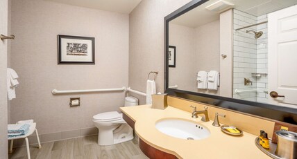Best Western Plus Stevenson Manor Room Type - Accessible - 1 King, Mobility Accessible, Walk In Shower, Non-Smoking, Full Breakfast
