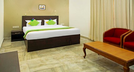 Treebo Kumily Gate Thekkady Room Type - Deluxe Family Room