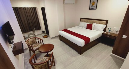 Kings Court Guest Inn Room Type - Deluxe Room Kings Court Guest Inn Room Type - Deluxe Room