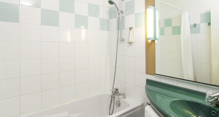 ibis La Bresse Gerardmer Room Type - Standard Room with one double bed and one single bed