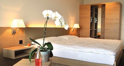 Best Western Hotel Rebstock Room Type - 1 Double Bed, Deluxe, Lake View, Kettle, W-Lan, Balcony, Flat Screen Television, Full Breakfast Best Western Hotel Rebstock Room Type - 1 Double Bed, Deluxe, Lake View, Kettle, W-Lan, Balcony, Flat Screen Television, Full Breakfast