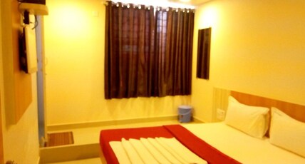 Hotel Royal Garden Lodge Room Type - DELUXE DOUBLE ROOM