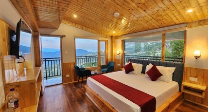 The Kufri House Room Type - Super Deluxe | Balcony & Mountain View