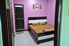 Shri Narvadeshwar Nath Guest House