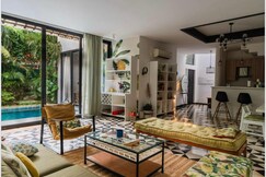 Villa Trompeta by Amorey Stays