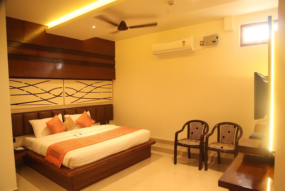 Hotel grand kailash - Tap to explore photos